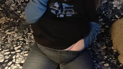 Snapshot of new_milf chatting on February 6, 3:09 pm Lilly online show from February 6, 3:09 pm