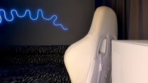 Mina online show from November 10, 1:47 pm