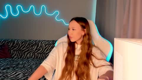 Mina online show from September 29, 12:15 pm