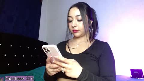 Nicolle online show from March 10, 6:56 pm