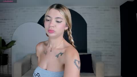 SQUIRTER DOLL    online show from October 5, 5:20 pm