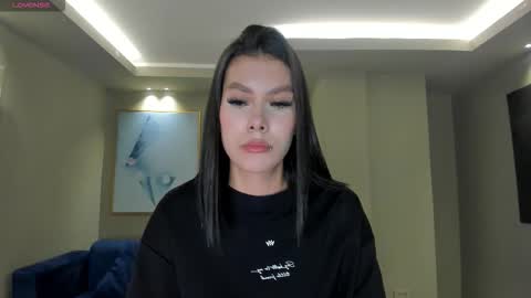 Call me Nia  online show from October 3, 7:11 pm