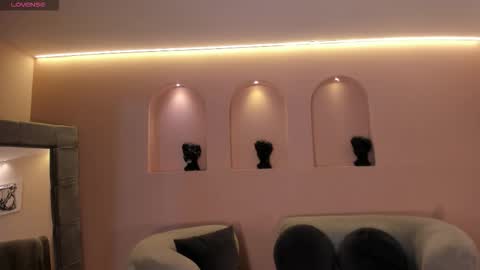 Call me Nia  online show from October 6, 7:31 pm