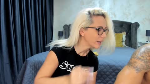 Sophie online show from October 18, 5:44 am