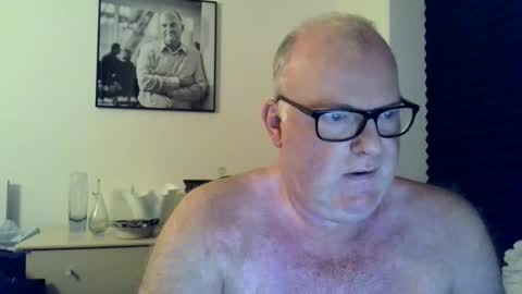 nicexxdane online show from January 2, 4:52 am