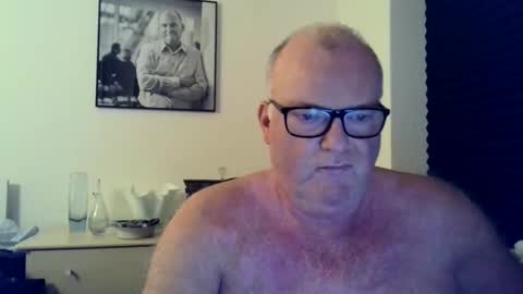 nicexxdane online show from January 1, 8:37 pm