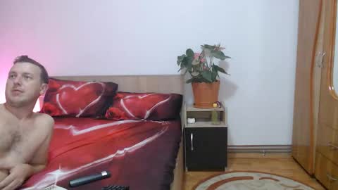 NICHOLAS AND TYNY online show from October 7, 6:37 pm