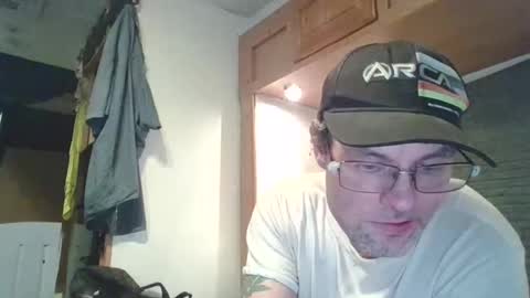 nicholasjesse51 online show from April 19, 12:00 am