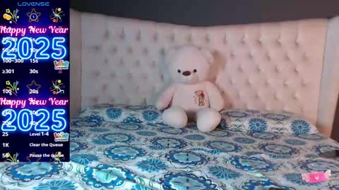 Nichole online show from January 3, 11:35 am