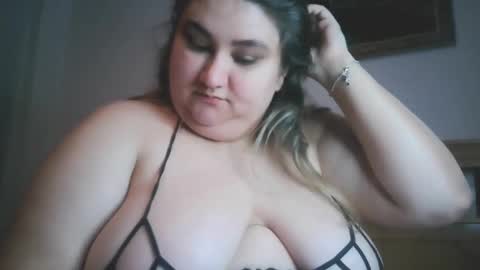 Nicholle online show from January 20, 2:32 am