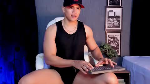 nick fenix online show from September 29, 6:12 am