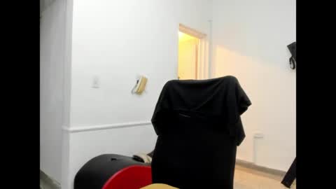 Nick online show from April 19, 8:22 pm