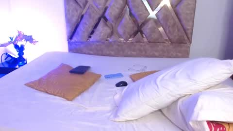 Snapshot of nickolas_moon chatting on February 14, 3:22 am Nickolas Muoz online show from February 14, 3:22 am