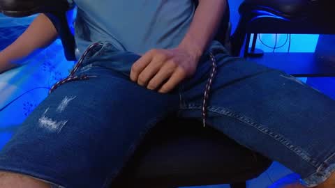 Snapshot of nickolas_moon chatting on December 29, 1:13 am Nickolas Muoz online show from December 29, 1:13 am