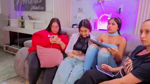 nicky_as online show from March 12, 2:10 pm