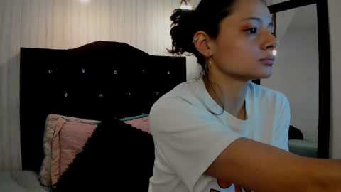 nicky_pop online show from March 9, 9:46 pm