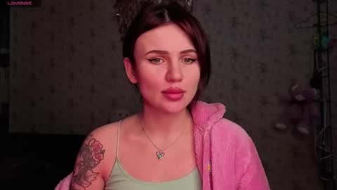 Nicky Weekends online show from February 16, 2:21 am