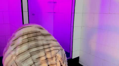 Nicky online show from February 6, 4:49 am