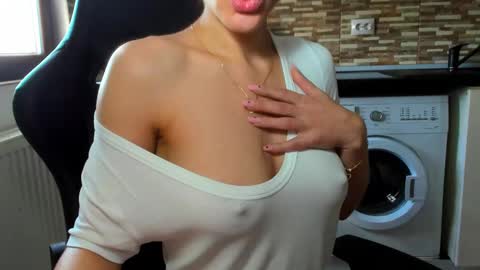 Nicky online show from February 23, 9:44 am