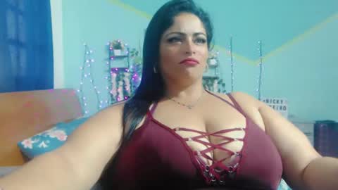 nickyribeiro online show from February 11, 7:27 pm