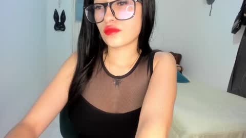 Nicolle online show from January 13, 6:38 pm