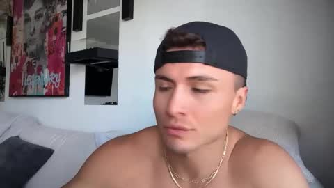 nicoferrarox online show from March 22, 5:17 pm