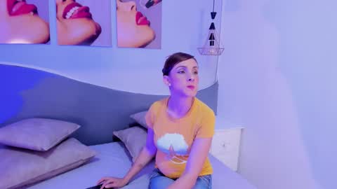 Nicol online show from February 21, 11:35 am