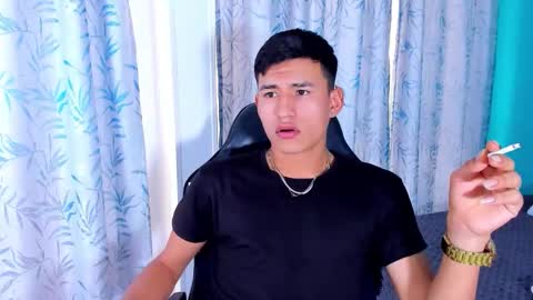 nicolastorres__ online show from February 11, 9:29 pm