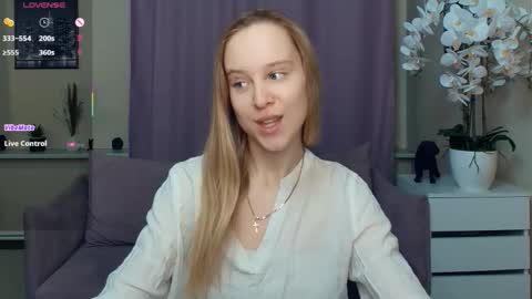 Nicoletta online show from March 21, 6:45 pm