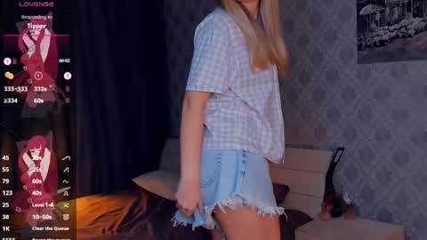 Nicoletta online show from October 3, 5:54 pm