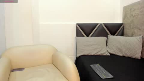 Nicole online show from November 6, 11:46 am