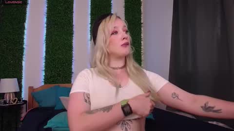 Nicole online show from September 28, 8:56 am