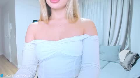 Nicole online show from November 6, 11:30 pm