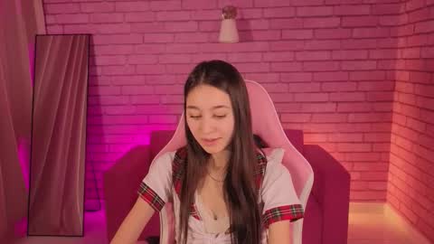 Nicole online show from February 12, 8:18 am