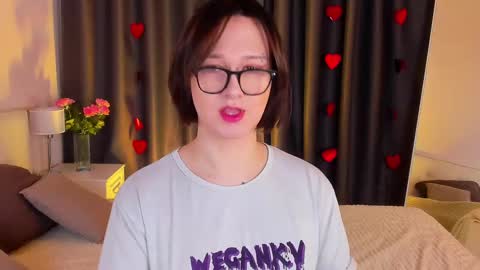 Nicole online show from February 11, 10:25 am