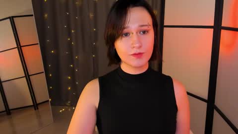 Nicole online show from February 18, 5:09 pm