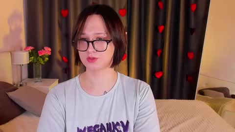 Nicole online show from February 11, 4:35 pm