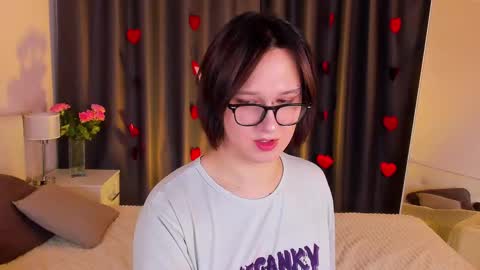 Nicole online show from February 11, 1:30 pm