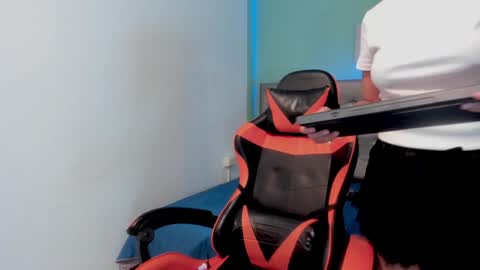 Nicol online show from December 4, 2:58 am