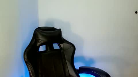 nicole_kiss01 online show from October 5, 10:23 am