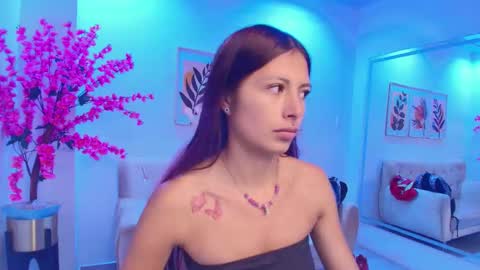 Nicolle online show from January 13, 12:13 pm