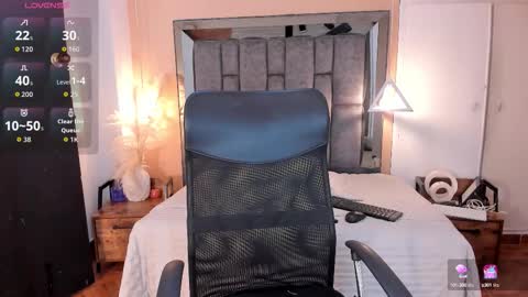 N A T A L I A online show from September 24, 8:04 pm