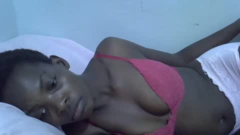 nicoleberry254 online show from February 10, 3:21 pm