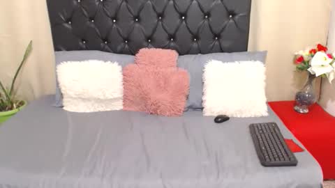 Nicole Chanel online show from October 24, 11:16 pm