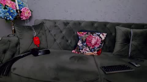 Nicole Domme online show from March 11, 4:21 pm