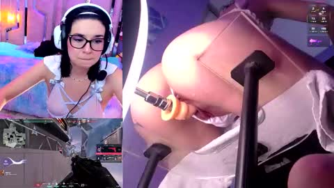 Nicole online show from March 10, 2:32 pm