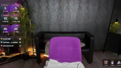 Nicole online show from November 7, 9:39 pm