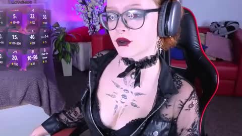 Nicole online show from September 9, 1:33 pm