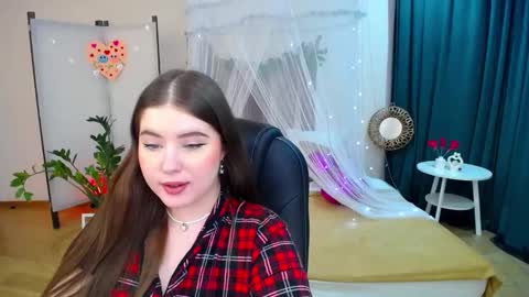 Snapshot of nicolefoxery chatting on February 22, 6:39 am nicolefoxery online show from February 22, 6:39 am