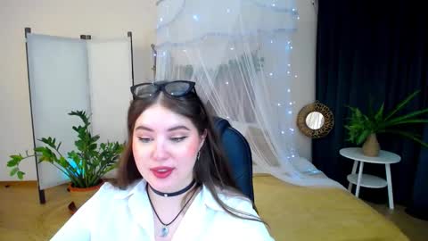 Snapshot of nicolefoxery chatting on February 7, 1:25 am nicolefoxery online show from February 7, 1:25 am